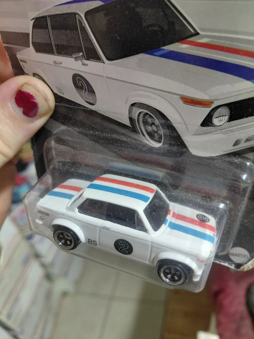 the Hot Wheels Vintage Racing Club BMW 2002 (3/6), a 1:64 scale die-cast collect